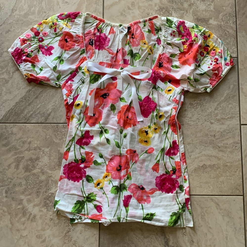 Puffed sleeved, embroidered, floral top | tie adjustment
